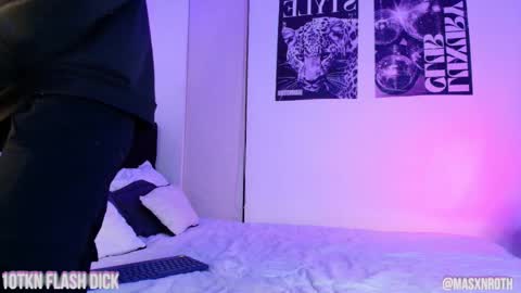 YOUR MASON  independnt model online show from March 8, 5:00 am