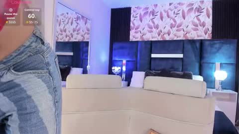 Maxi Rogers online show from February 24, 11:03 am