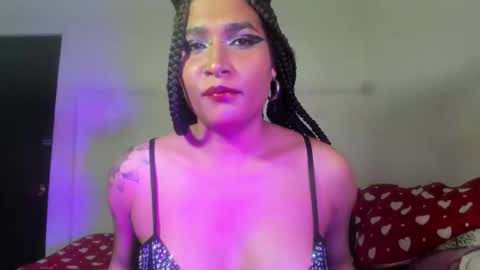 maya_nova1 online show from April 4, 4:21 am