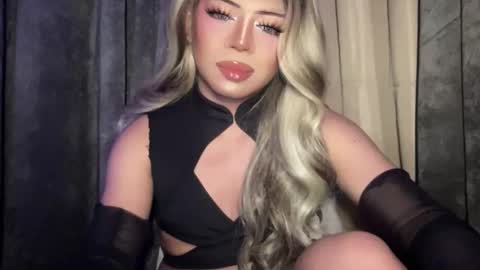 GODDESS OF ALL GODDESSES online show from October 27, 5:54 pm