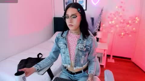 MEGAN online show from November 30, 5:21 am