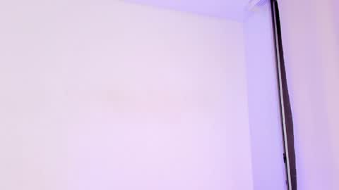 meghanallen_ online show from April 16, 9:39 pm