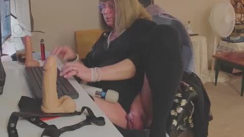 Melody online show from February 12, 3:29 pm