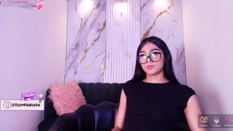 Mhia Kate online show from April 11, 11:58 am