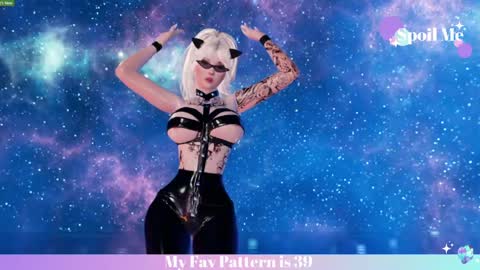 Mia online show from April 1, 5:54 pm