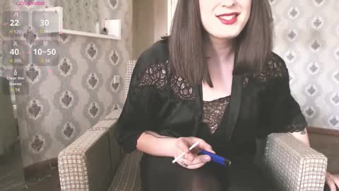 Snapshot of mia_wallase chatting on October 12, 4:31 pm mia_wallase online show from October 12, 4:31 pm