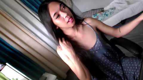 Mia online show from January 1, 2:30 am