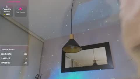 Mia online show from December 7, 12:25 am