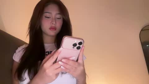 urbaby mica online show from March 29, 11:16 pm