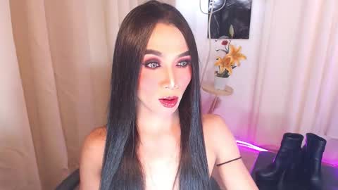 michaelagoddess online show from October 25, 5:19 pm