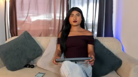 Michelle Narvaez online show from July 9, 7:51 pm