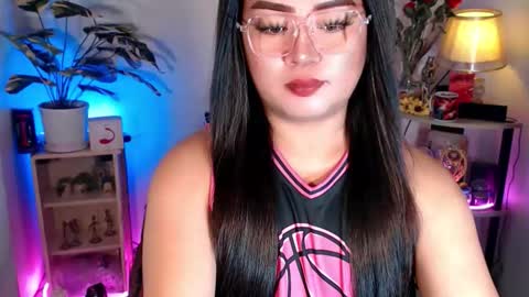 Snapshot of michellechannelxxx chatting on September 28, 12:59 pm Michelle online show from September 28, 12:59 pm