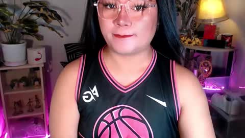 Snapshot of michellechannelxxx chatting on October 18, 11:58 am Michelle online show from October 18, 11:58 am