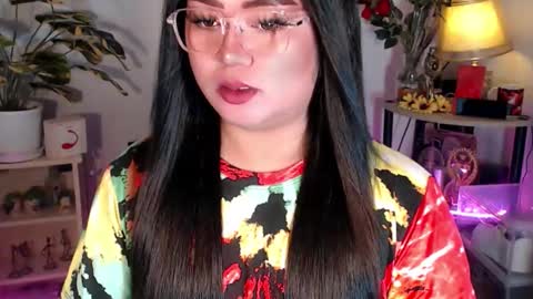 Snapshot of michellechannelxxx chatting on October 19, 12:08 pm Michelle online show from October 19, 12:08 pm