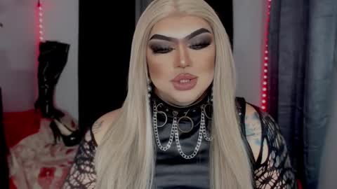 Michelle online show from December 19, 4:23 pm