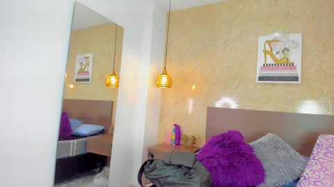 Miia online show from April 16, 11:44 am