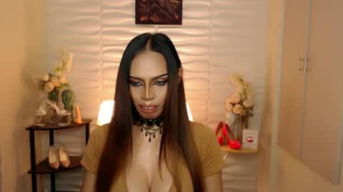 Snapshot of mikeyalawi03 chatting on December 19, 10:24 am Mistress MikeyAlawi online show from December 19, 10:24 am