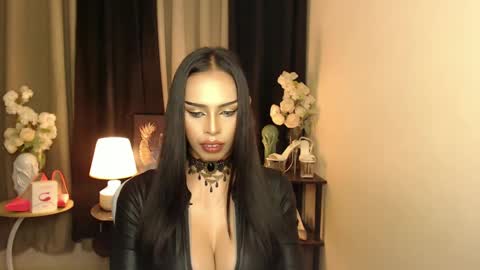 Snapshot of mikeyalawi03 chatting on January 14, 8:31 am Mistress MikeyAlawi online show from January 14, 8:31 am