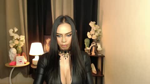 Snapshot of mikeyalawi03 chatting on January 31, 11:46 am Mistress MikeyAlawi online show from January 31, 11:46 am
