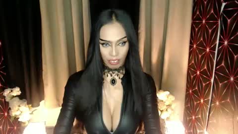 Snapshot of mikeyalawi03 chatting on March 3, 11:06 am Mistress MikeyAlawi online show from March 3, 11:06 am