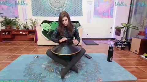 milla_milla online show from March 5, 5:13 pm