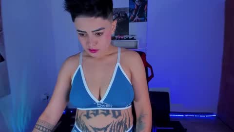 Snapshot of milley_rose chatting on December 13, 10:23 pm Im girl my name is Johana online show from December 13, 10:23 pm