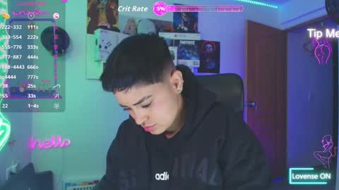 Snapshot of milley_rose chatting on October 15, 11:05 pm Im girl my name is Johana online show from October 15, 11:05 pm