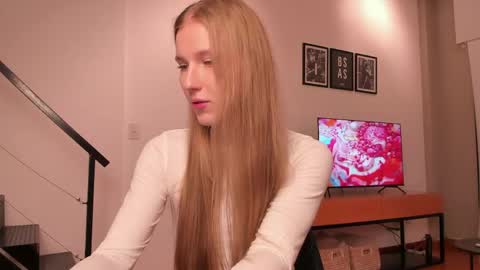 Mira online show from April 24, 2:36 am