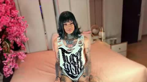     online show from February 21, 1:14 pm