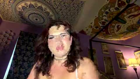miss_honeypotpie online show from August 1, 2:12 am