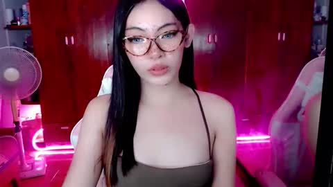 Snapshot of miss_hornydoll chatting on October 19, 3:37 pm miss_hornydoll online show from October 19, 3:37 pm