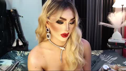 Snapshot of misschannel4sub chatting on February 18, 5:20 am PRIESTESS CHANNEL online show from February 18, 5:20 am