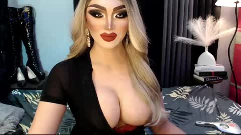 Snapshot of misschannel4sub chatting on March 6, 7:17 pm PRIESTESS CHANNEL online show from March 6, 7:17 pm