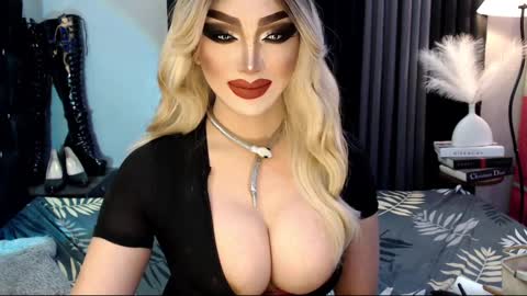 Snapshot of misschannel4sub chatting on March 9, 6:54 pm PRIESTESS CHANNEL online show from March 9, 6:54 pm