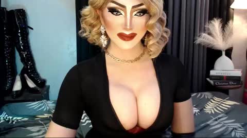 Snapshot of misschannel4sub chatting on September 15, 1:43 am PRIESTESS CHANNEL online show from September 15, 1:43 am