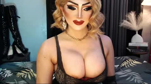 Snapshot of misschannel4sub chatting on September 16, 1:54 am PRIESTESS CHANNEL online show from September 16, 1:54 am