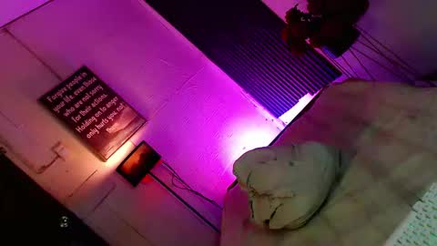 Nicole online show from November 27, 10:00 pm