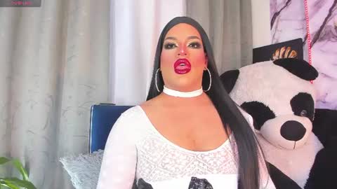 kassandra lazcano online show from June 23, 12:40 am