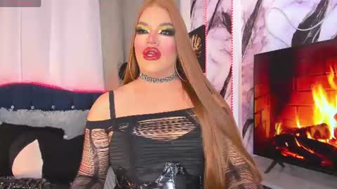kassandra lazcano online show from July 17, 1:22 am