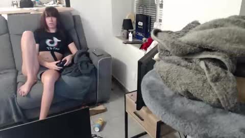 missthon online show from December 3, 1:59 pm