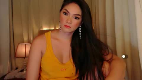 Leah online show from April 21, 9:32 pm
