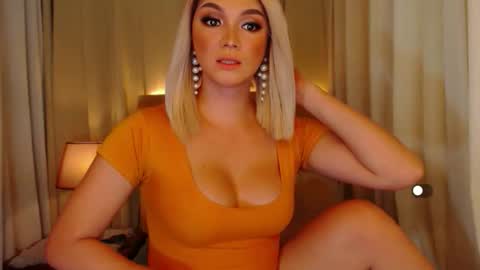 Leah online show from May 6, 3:29 pm
