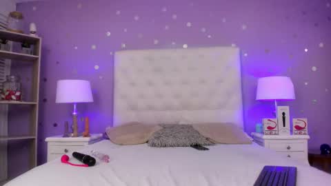 Sophia  online show from March 4, 7:32 pm