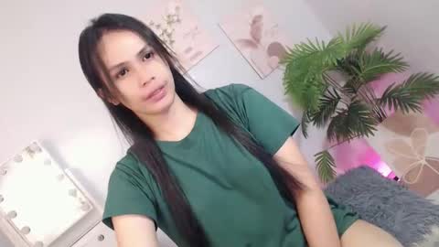 MOMIKHEM online show from November 4, 9:30 am