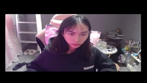 ELYSE A SIMPLE GIRL online show from February 26, 9:14 am