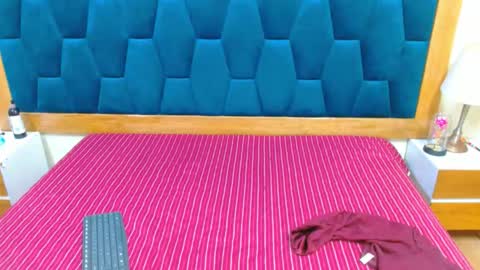 Snapshot of morrigan_luxus chatting on October 14, 10:54 pm morrigan_luxus online show from October 14, 10:54 pm