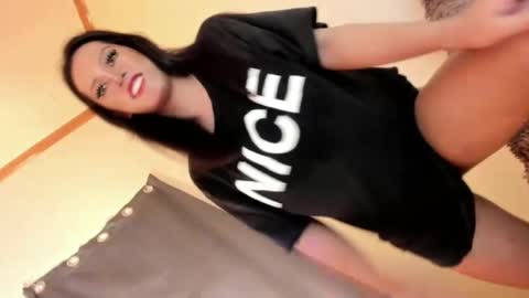 Snapshot of ms_selenaxx chatting on December 7, 9:17 pm selena online show from December 7, 9:17 pm