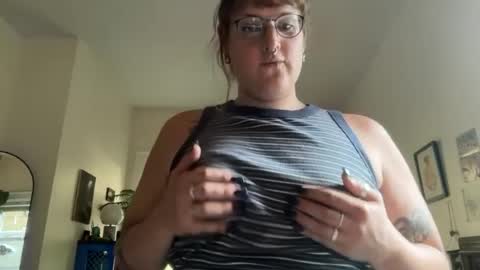mx_piggy online show from July 31, 9:59 pm
