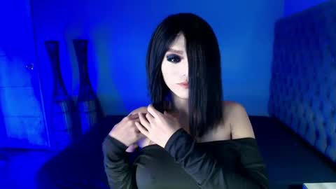 Snapshot of mysterious_fuckingbody chatting on March 2, 1:04 am queen nicole online show from March 2, 1:04 am