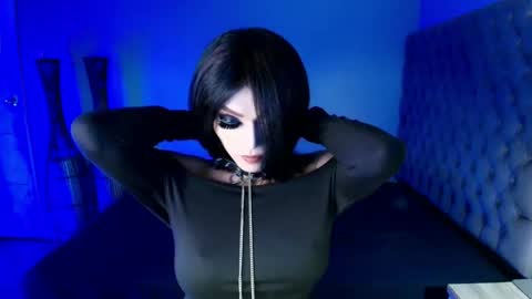 Snapshot of mysterious_fuckingbody chatting on March 4, 1:34 am queen nicole online show from March 4, 1:34 am